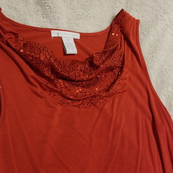 Sleeveless top - Picture 2 of 3